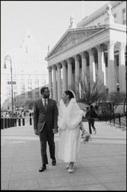 New York City Hall elopement photos on the courthouse steps