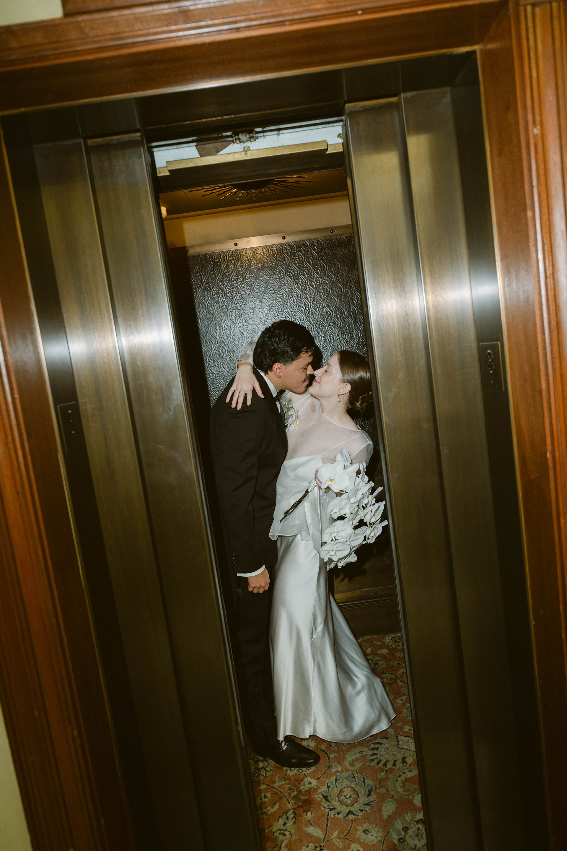 romantic wedding photography at the Beekman Hotel before a city hall wedding