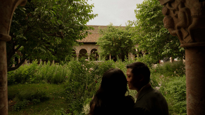 met cloisters engagement photos stone arches nyc