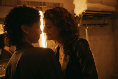 intimate couples session chelsea hotel room nyc candid photos