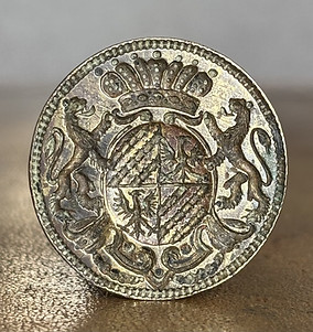 Arms of the family of Maximilien Francois Joseph Payen engraved on a seal stamp.