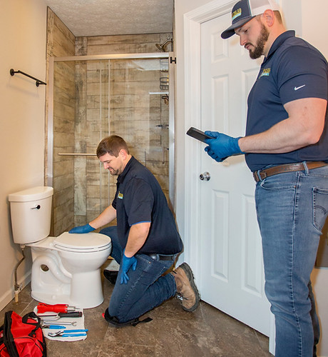 ironclad_brad&phil_jobsite_toilet(4).jpg