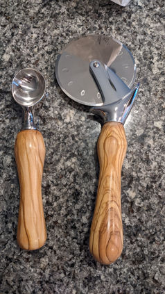 Olivewood ice cream scoop and pizza cutter