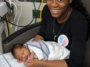 preemie baby .webp