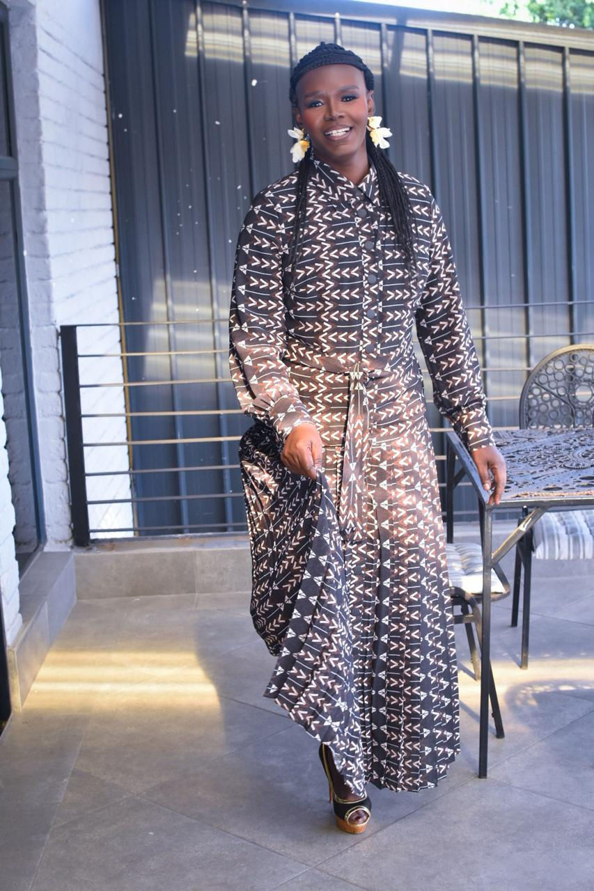 The Onyx Arrowhead Maxi-Shirt Dress