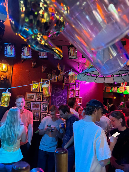 Beuntjes Feestcafé Utrecht – creatieve cocktailworkshop en studentenfeest op maat voor verenigingen