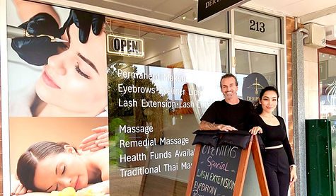 Graeme and Patti front of Der Profi