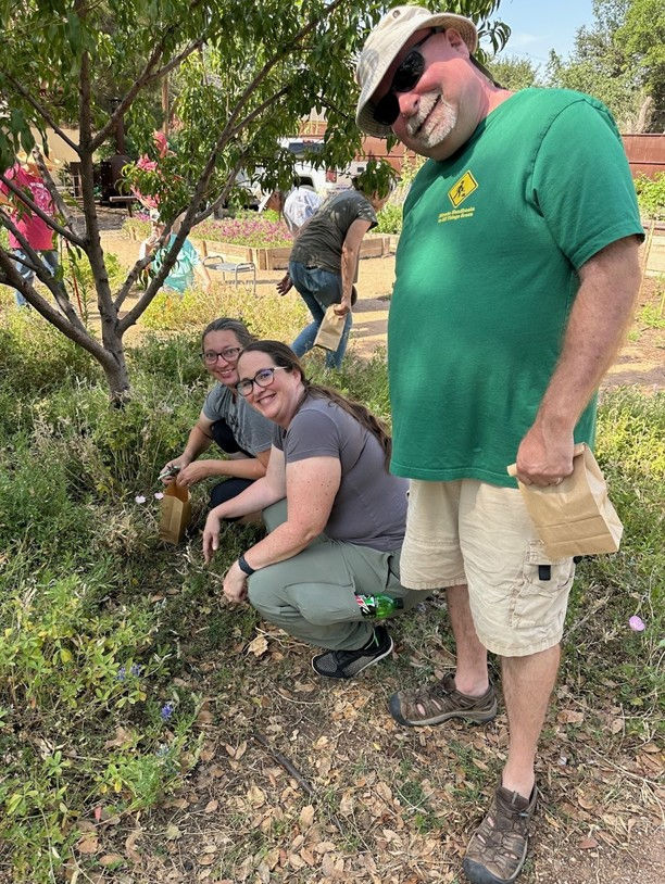 Master Gardeners work together to maintain a community garden. | Photo Credit: Alan Hale
