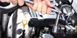 repairing-car