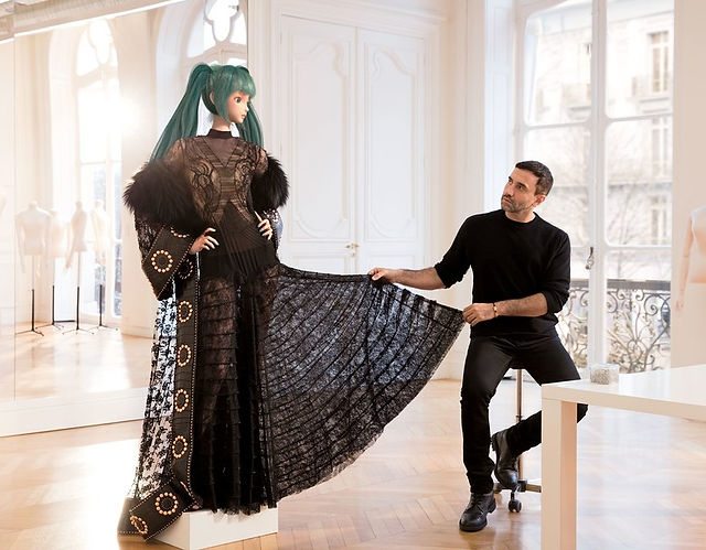 GIVENCHY