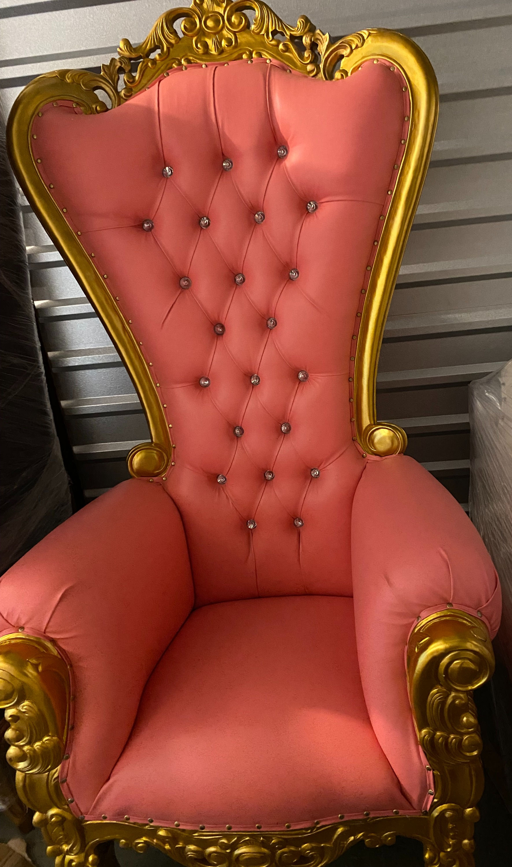 Queen Tiffany Throne Chair