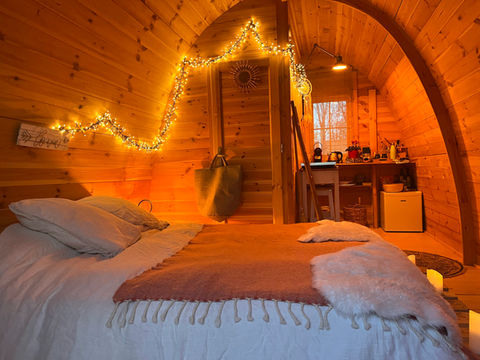 cabane en bois cosy pour amoureux sur une ile proche de Paris