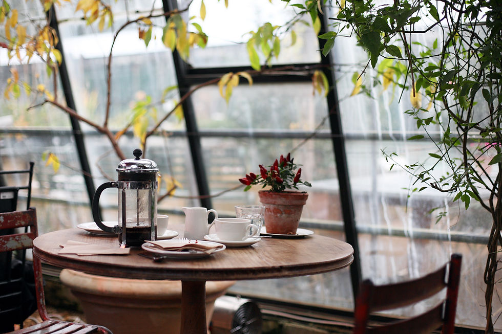 Tisch in Café