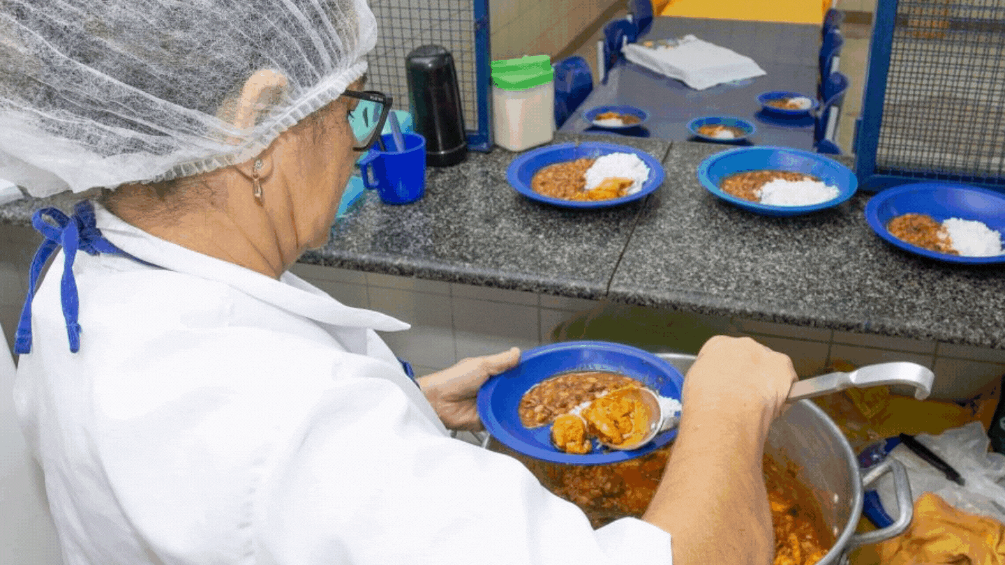 AGENTE_DE_ALIMENTAÃÃO_ESCOLAR.gif