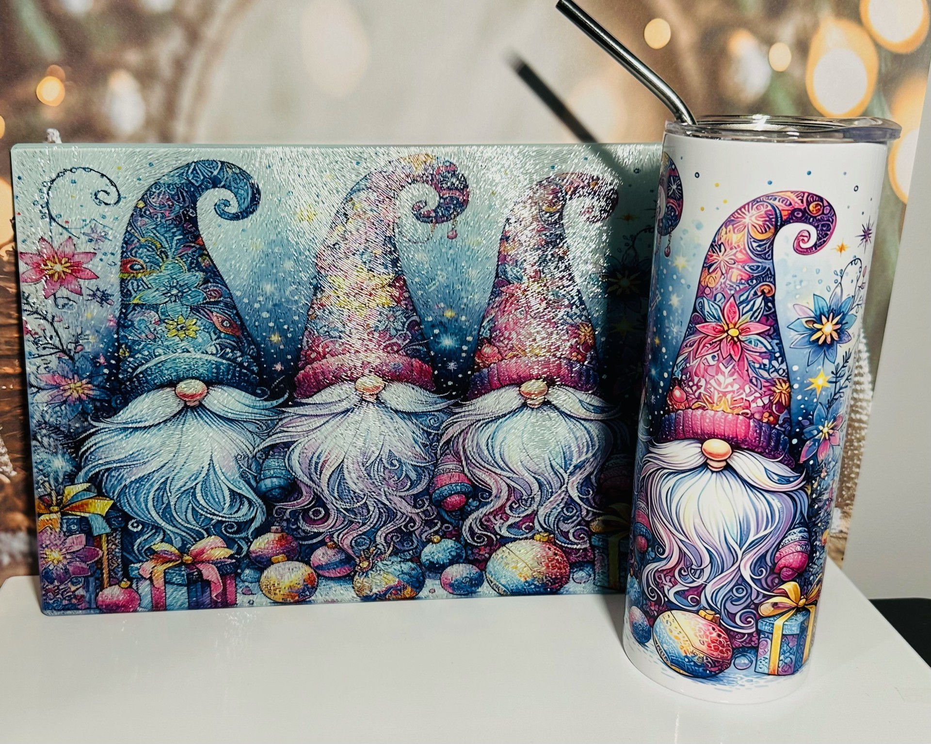 20oz Aluminium Festive Gnome Hot and Cold Tumbler with Metal Reusable Str