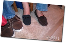 ... y los zapatos no hacen pareja