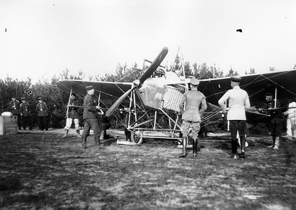 Photographie eines Flugzeuges der Luftwaffe