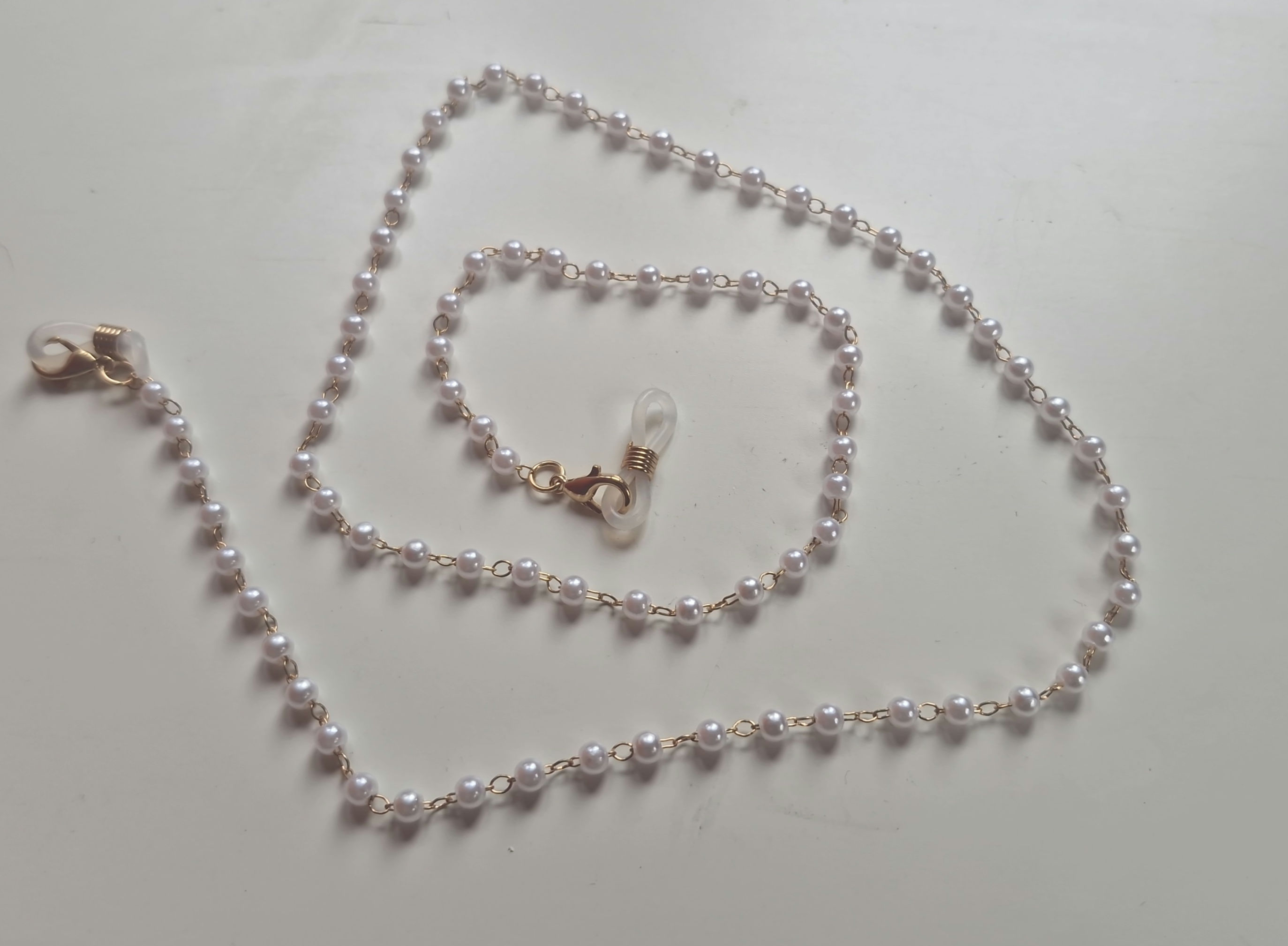 White beaded glasses chain
