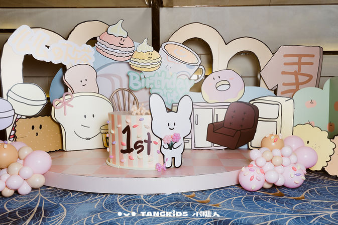 idoevents 洛杉矶宝宝生日布置，1岁宝宝可可爱爱甜点主题生日