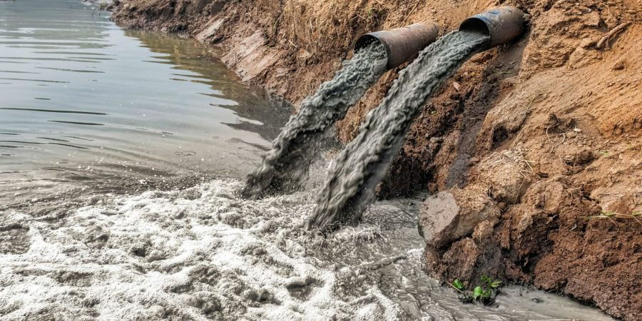 Envenenamiento de las aguas