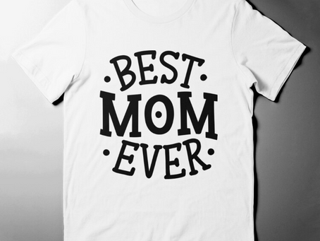 BEST MOM EVER Essential T-Shirt