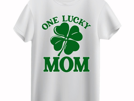 One Lucky Mom Womens St Patricks Day T-Shirts