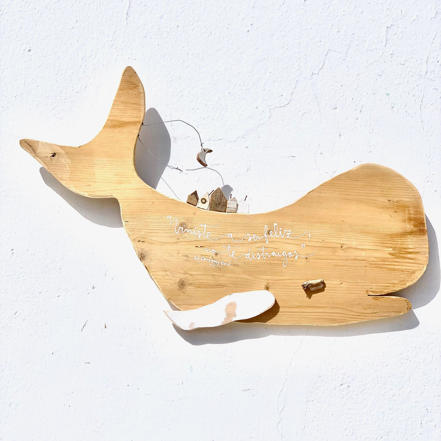 Ballena de madera F 24088