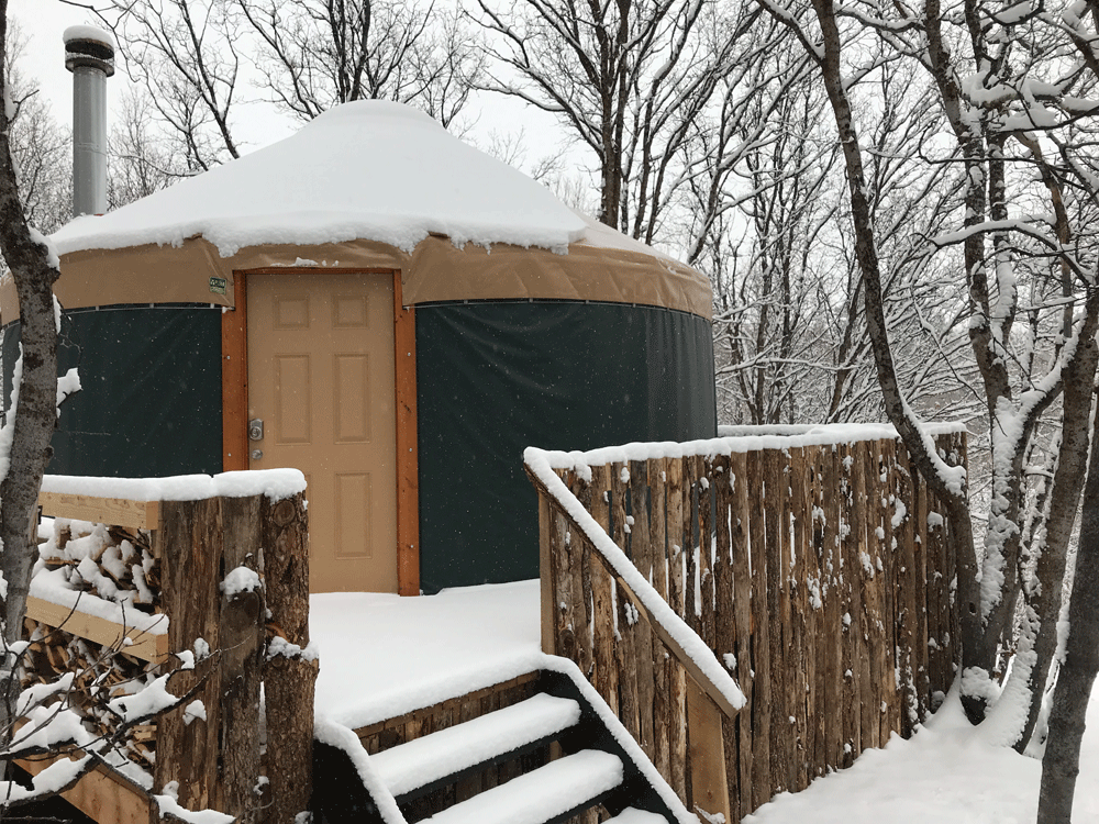 snow-yurt2.gif
