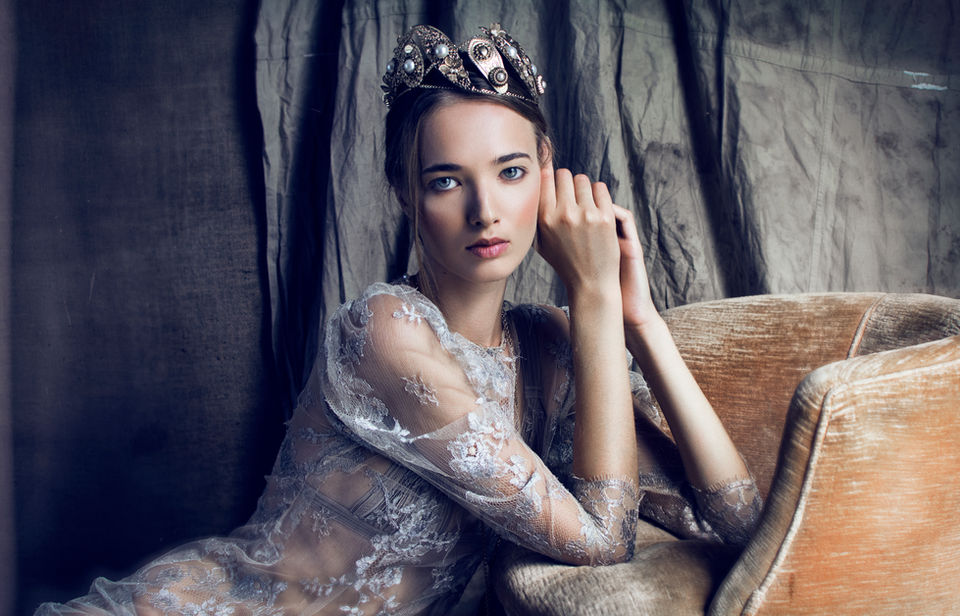 Maryana fashion art wise stunning picoftheday crown dress beautiful angel