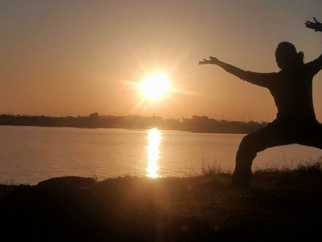 ‘팔단금(八段錦)을 아십니까?’ 『오! 나의 팔단금』의 저자 이길우 선생에게 배워봅시다