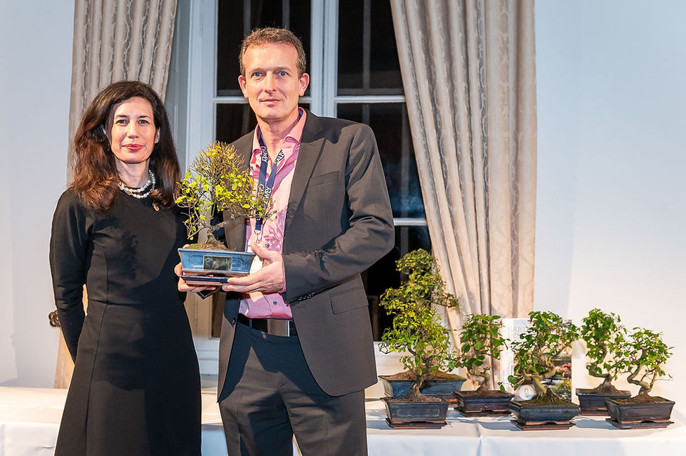 zu Auszeichnung Macau ,mit Frau Callwey.