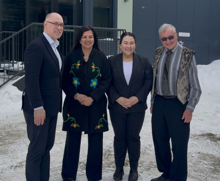 Minister Chartrand meets WKR in Iqaluit