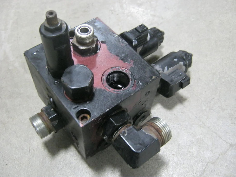 Thumbnail: 536914D1 AGCO 15 GPM Valve Kit