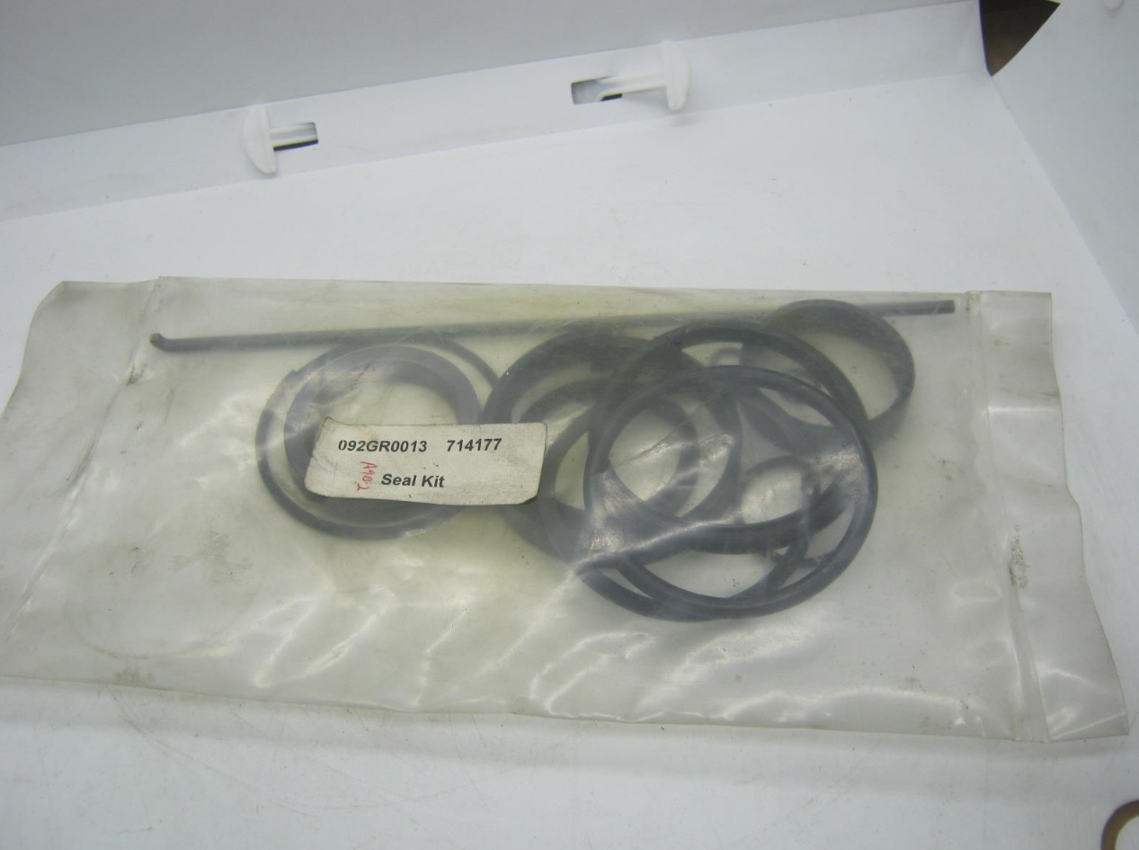AG714177 AGCO Seal Kit