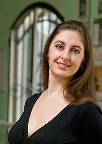Lenzu_headshot_2009_300dpi-2 - Anabella Lenzu.jpg