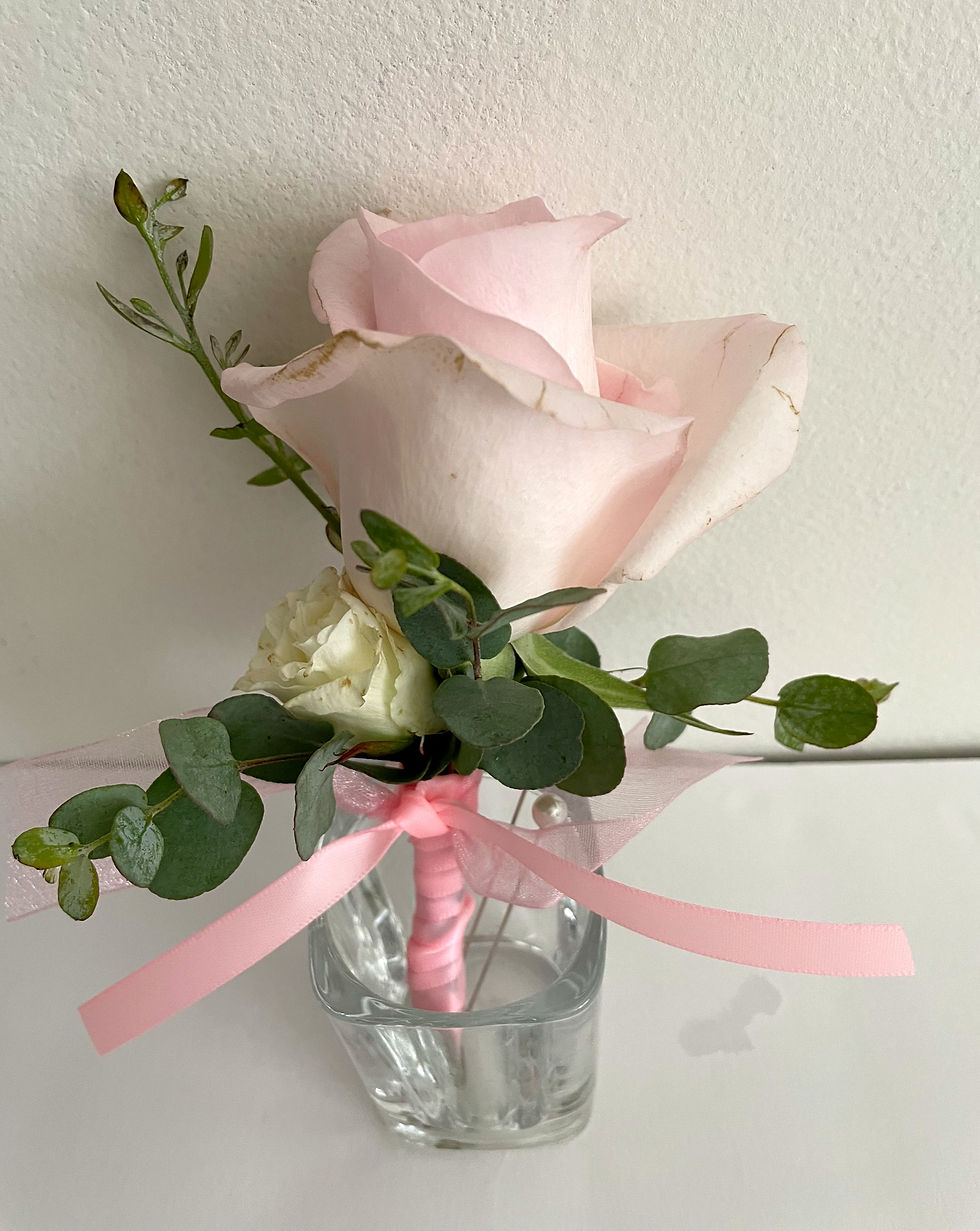 Thumbnail: Fresh Flower Boutonnière
