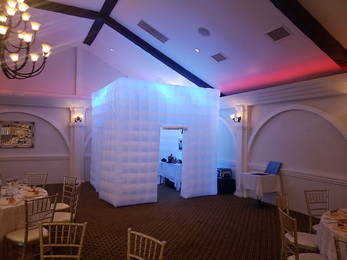 IGLOO BOOTH.jpeg