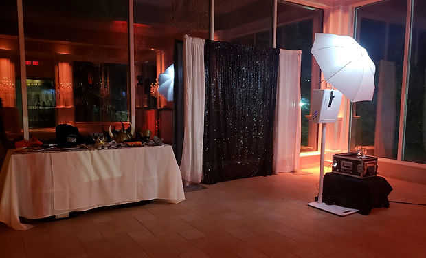 OPEN BOOTH BLACK & WHITE.jpeg