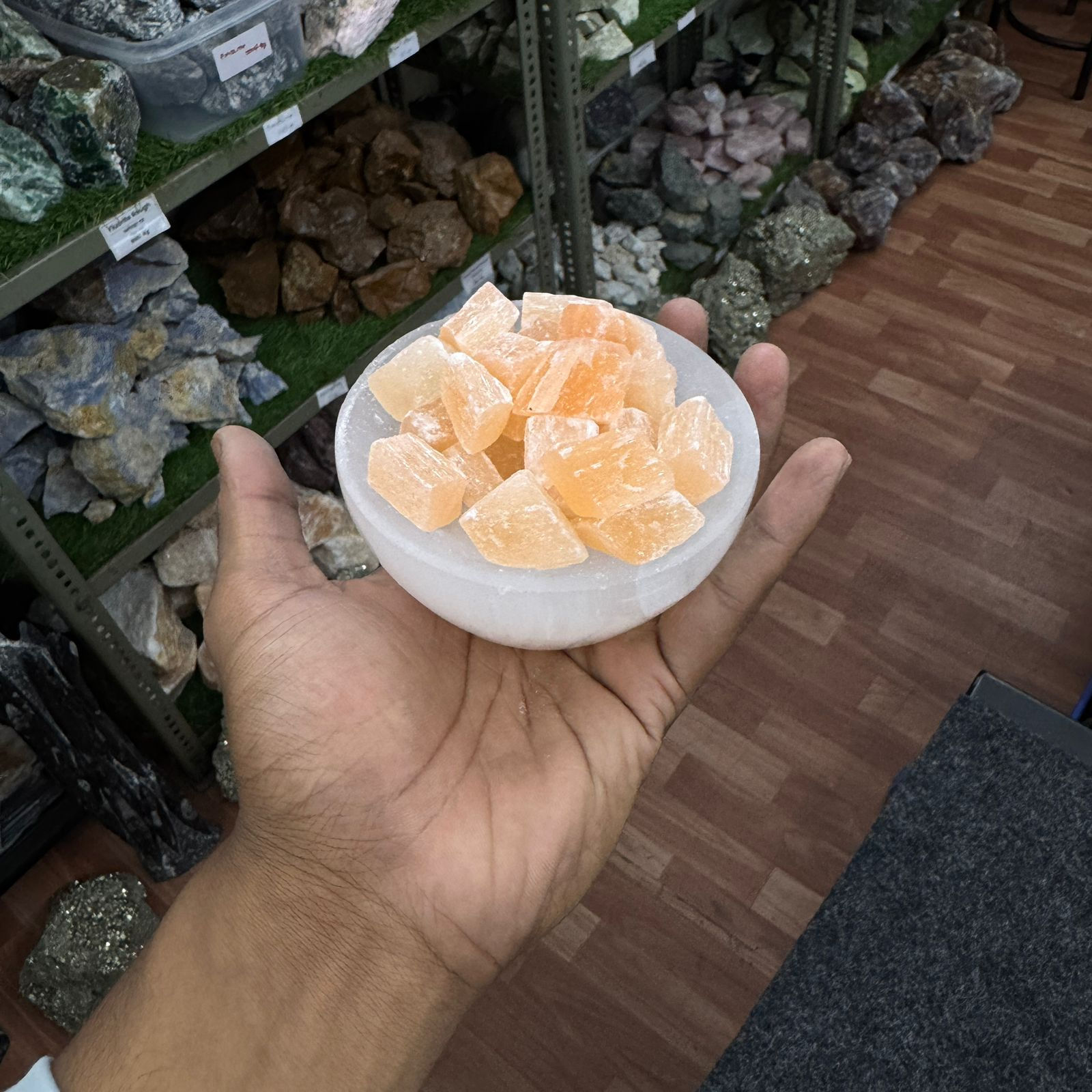 Selenite Lamp Majmar - Red