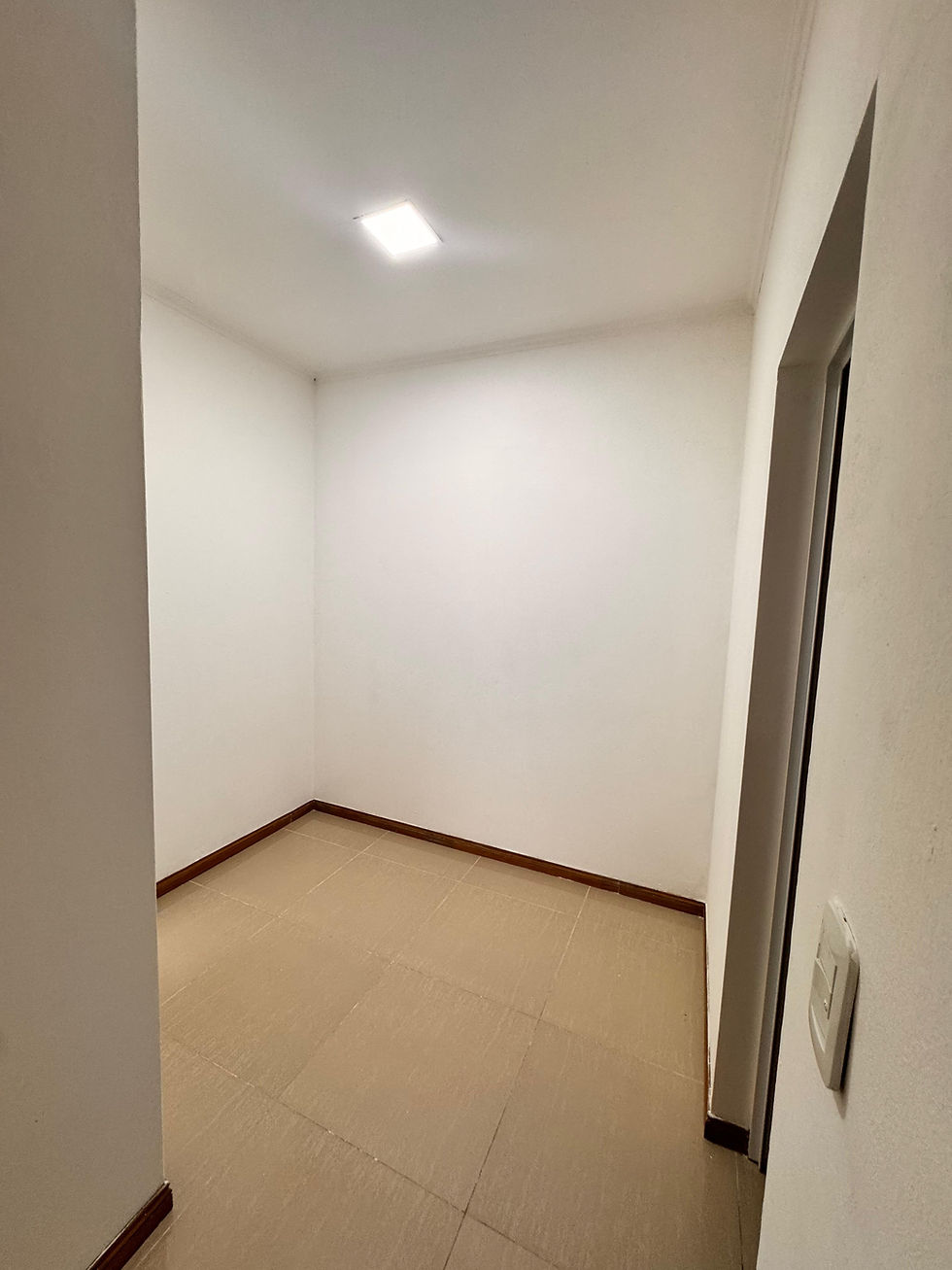 Miniatura: Monoambiente/Oficina en ALQUILER - Saenz Peña 911