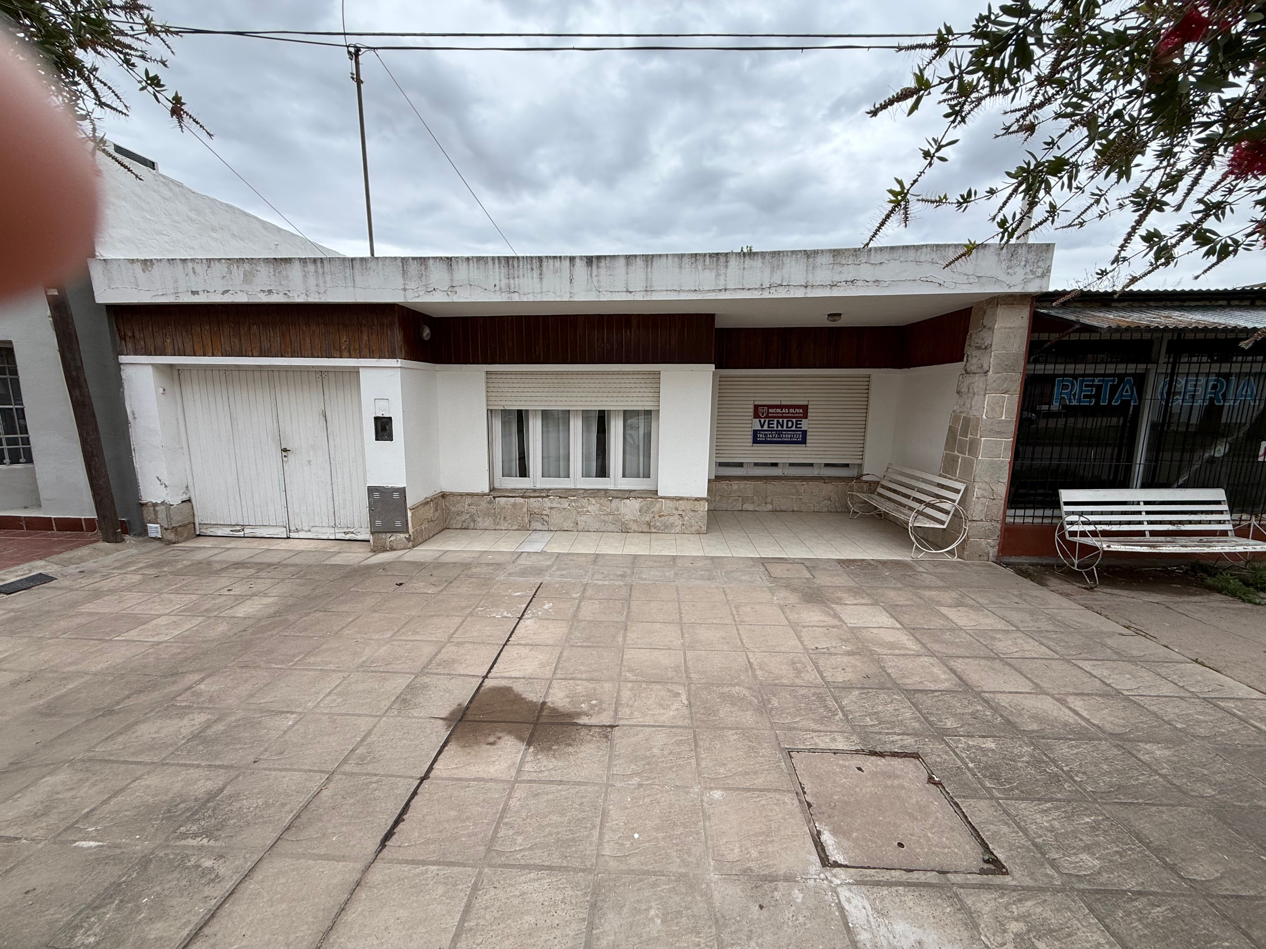 Casa VENTA - Excelente Ubicacion -Barrio "Sur" - Jb Justo