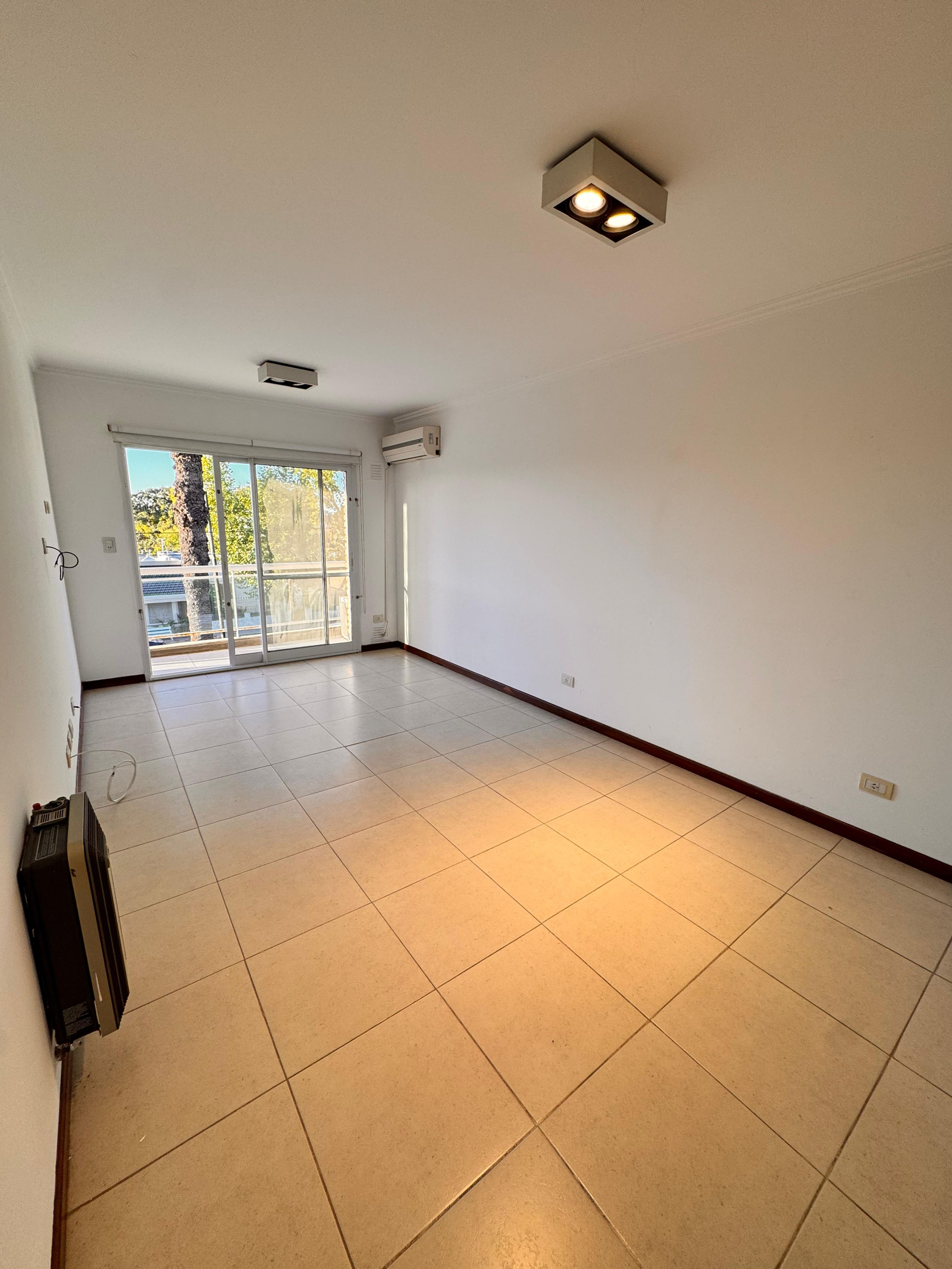 Departamento 2 Dormitorios ALQUILER - Bv Saenz Peña 1065