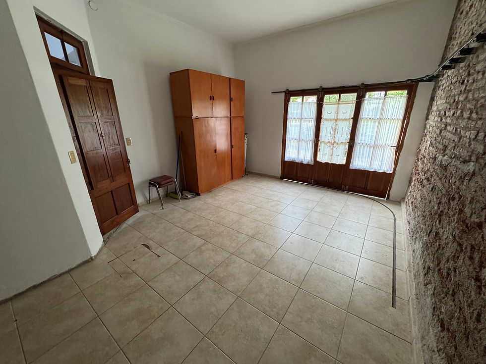 Miniatura: Casa VENTA - 2 Dormitorios - OPORTUNIDAD PARA RENTA!