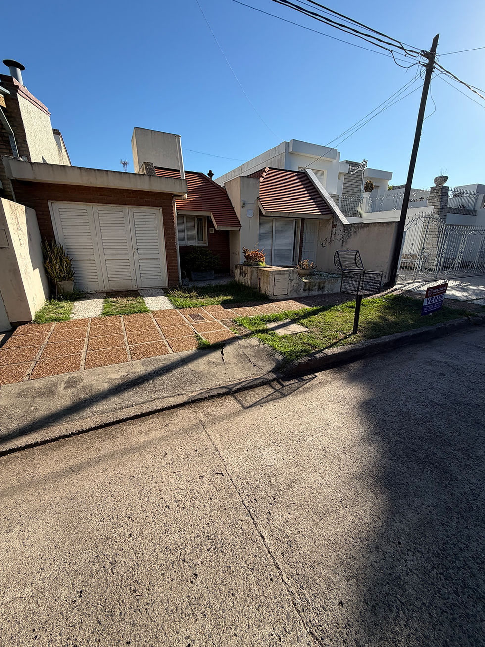 Miniatura: Casa VENTA - 3 Dormitorios - Excelente ubicacion!