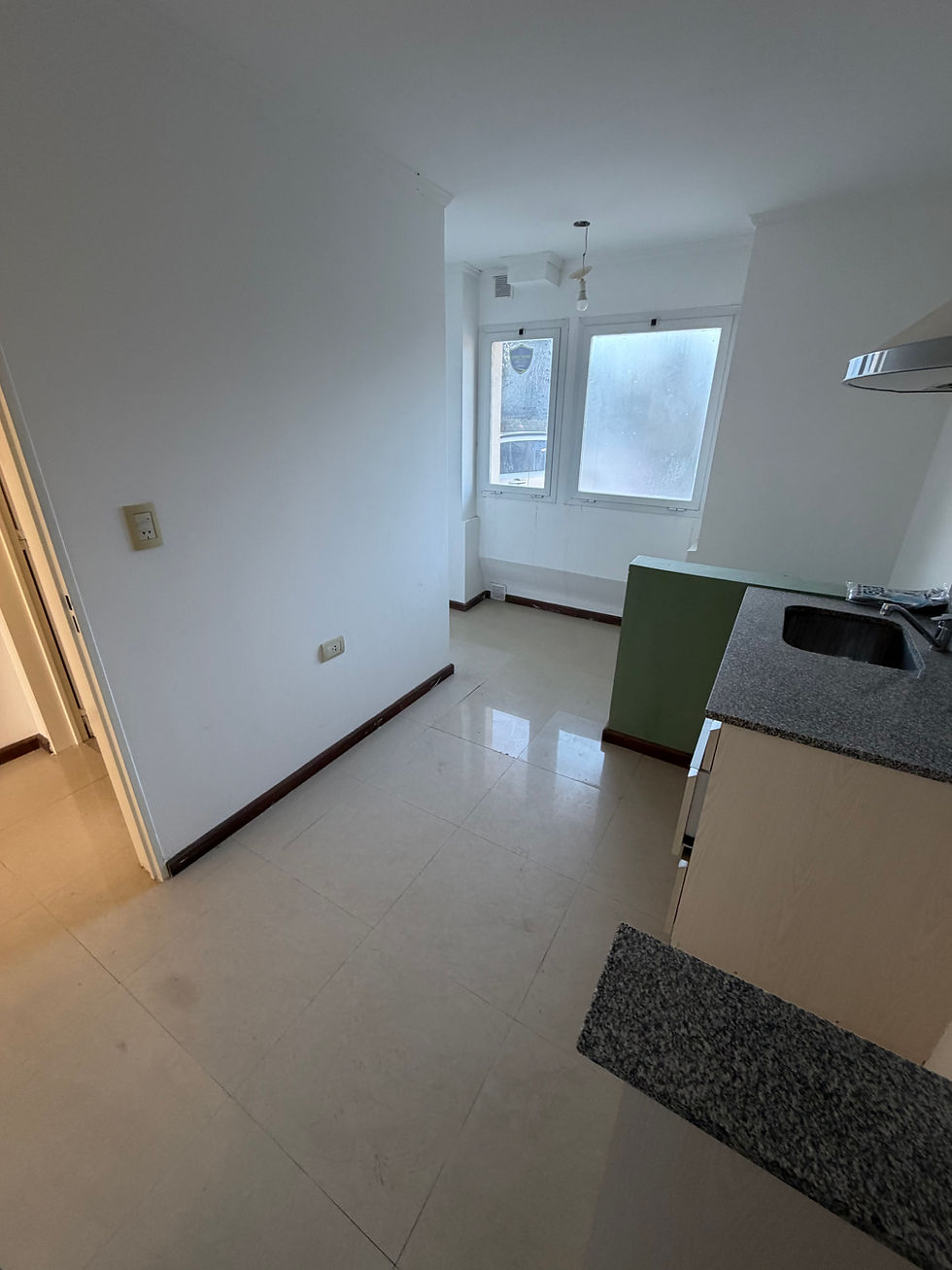 Miniatura: Local Comercial/Oficina en VENTA - Torre Molino!
