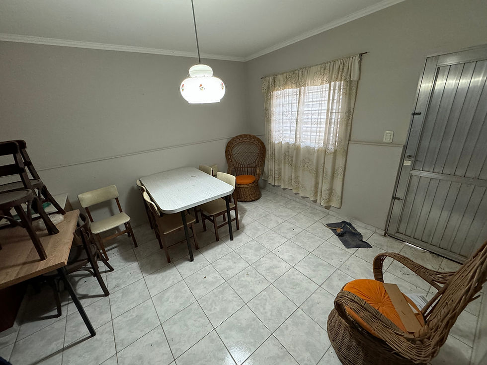 Miniatura: Casa 2 Dormitorios VENTA - Barrio "SUR" - AmplioTerreno