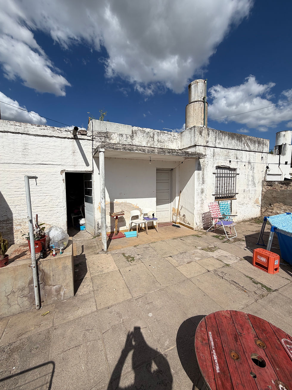 Miniatura: Casa VENTA - 2 Dormitorios - Jujuy al 400