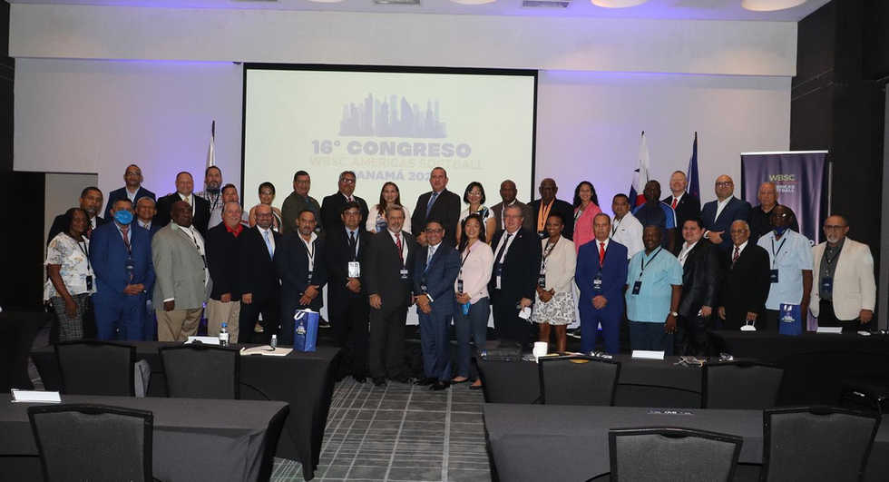WBSC AMERICAS SOFTBALL presenta el logo del Campeonato Panamericano Masculino 2022 en Paraná, Argentina.