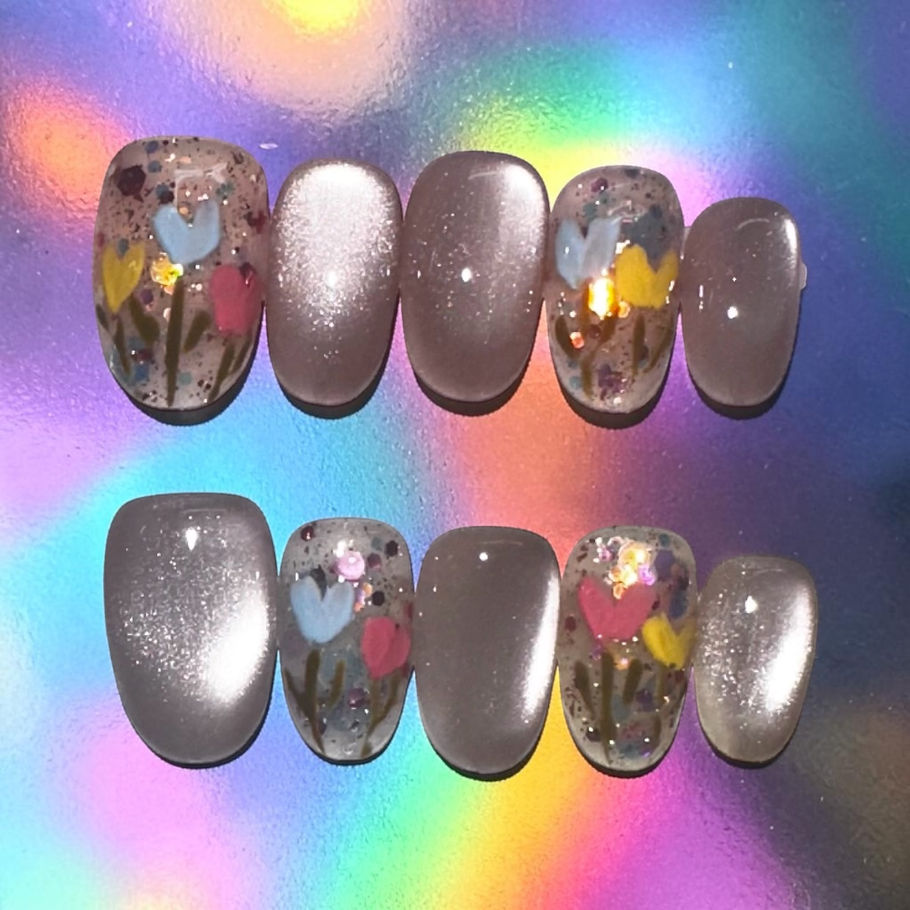 Secret Garden floral press-on nails with tulip art