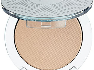 The Beauty Products You Should Always Have in Your Purse